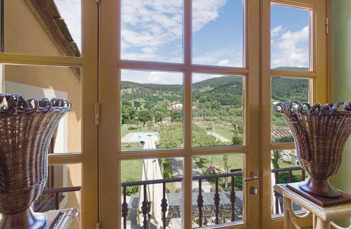 Guamo Villa | VILLA DALIA - Eight Bedroom Villa, Sleeps 19