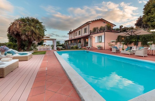 Capannori Villa | VILLA DANA, 4 bedrooms 4 bathrooms Retreat Villa with Private Swimming Pool and SPA