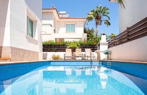 Pernera Villa | Villa Danata