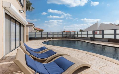 Eilat Villa | Villa Daniela 5BR heated pool וילה דניאלה 5 חדרי שינה בריכה מחוממת