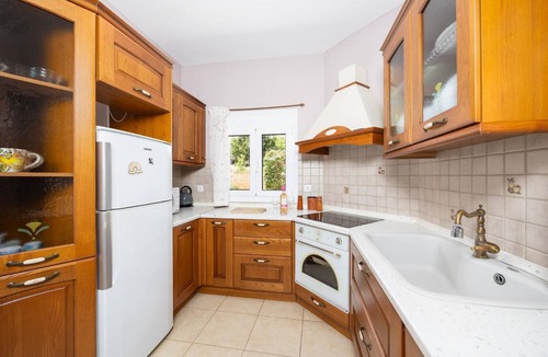 Gerani Villa | Villa Daphni - Four Bedroom Villa, Sleeps 8