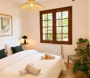 Messanges House | Villa de charme avec jacuzzi à 10 min de l'océan - 5 chambres- 11 couchages -