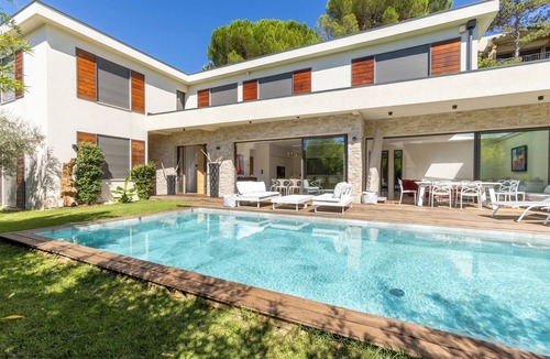 Est House | VILLA DE LA TORSE