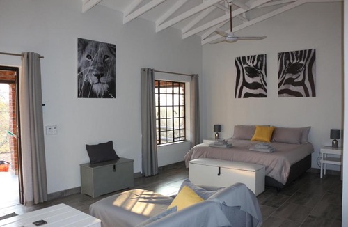 Marloth Park Villa | Villa de Leeu