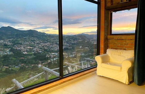 Cuenca Villa | Villa de Lujo en Cuenca con Vista Panorámica