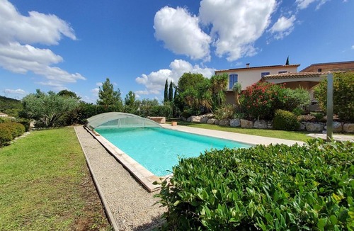 Beaucaire Villa | Villa de luxe Provence Les collines d'Ugernum piscine chauffée entre Arles Nîmes Avignon