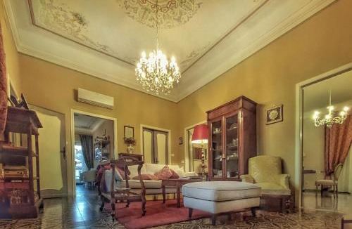 Lucca Historical Center Apartment | Villa De' Maestri - Historic Centre - Prestigious Attic with a Brand New Elevator!