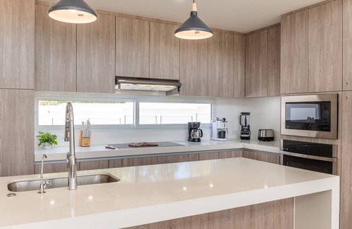 Avellanas Beach House | Villa de Piña: Brand New, 2 Min Drive to Surf & Sunsets @ Playa Avellanas