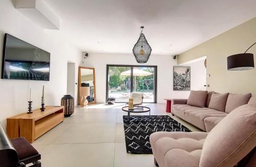 Eyragues Villa | Villa de prestige 10 personnes à Eyragues