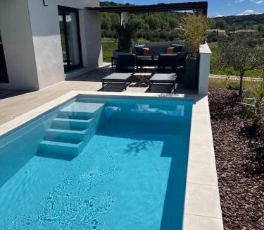 Lussan Villa | Villa de vacances avec piscine Lussan(proche Uzes)