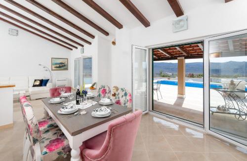 Municipality of Klis Villa | Villa Dea