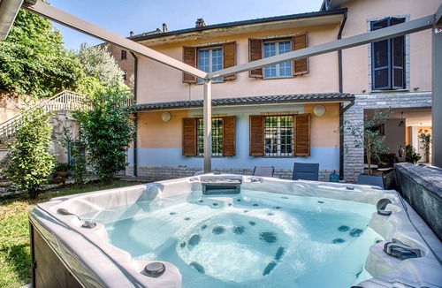 San Gemini Villa | Villa 'Dedalus - San Gemini' with Shared Terrace, Wi-Fi and Air Conditioning