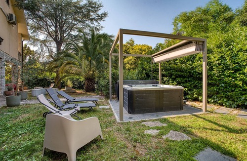 San Gemini Villa | Villa 'Dedalus - San Gemini' with Shared Terrace, Wi-Fi and Air Conditioning