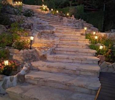 Ein Hod Artists Village House | Villa Del'arte