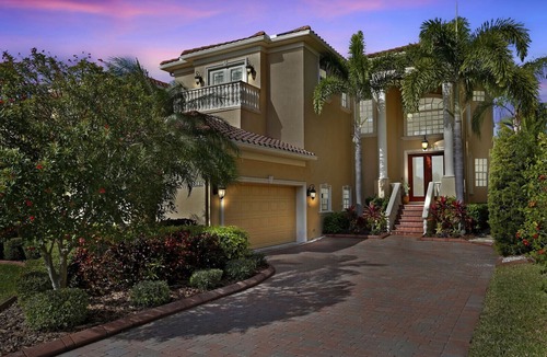 Apollo Beach House | VILLA DEL MAR APOLLO BEACH- STUNNING HOME ON TAMPA BAY WITH GORGEOUS BAY VIEWS!