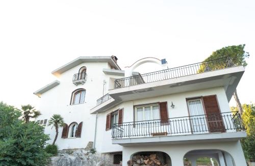 Minturno Villa | Villa del Pino, Terrazza vista Mare