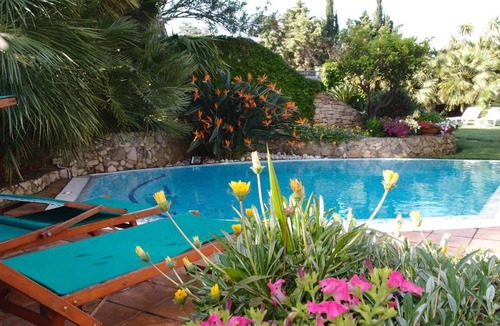 Merine Villa | Villa delle Camelie by Perle di Puglia