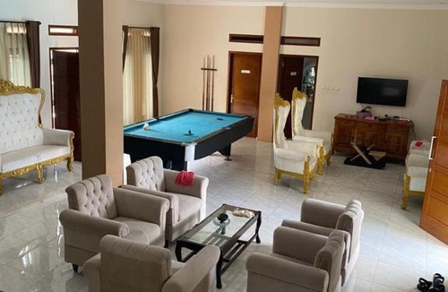Cibiru Villa | villa Deris 7 kamar