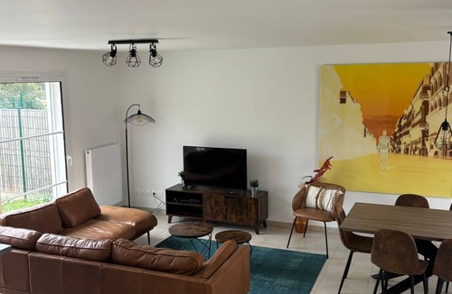 Saint-Medard-d'Eyrans House | Villa des Arts - 20 min Bordeaux - 6/8p