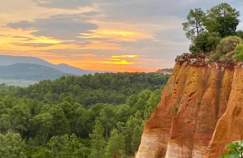 Roussillon Bed & Breakfast | Villa des Roses