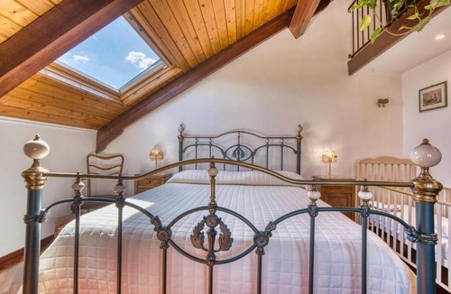 Angri Apartment | Villa Desiderio Elysia Penthouse with Vesuvius View
