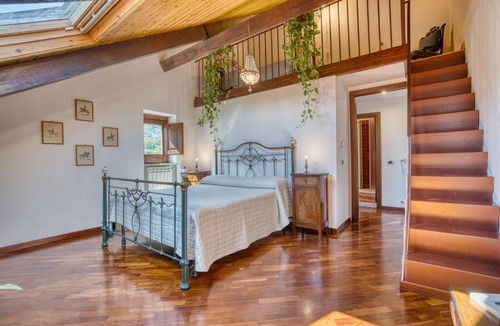 Angri Apartment | Villa Desiderio Elysia Penthouse with Vesuvius View