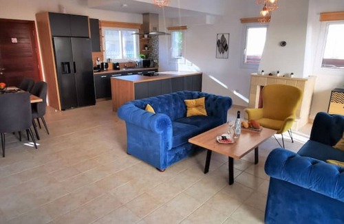 Paralimni Villa | Villa Deva with Jacuzzi