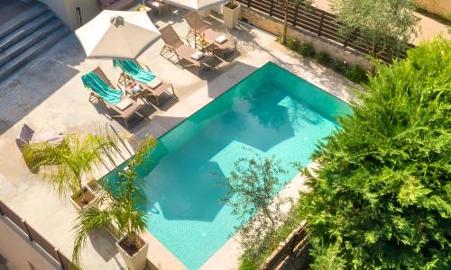 Pikris Villa | Villa Di Capaka