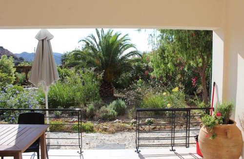 Mirtos Apartment | Villa Dianthe