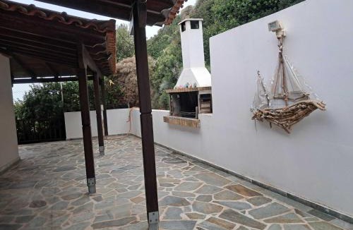 Vromolimnos House | Villa Dimitra