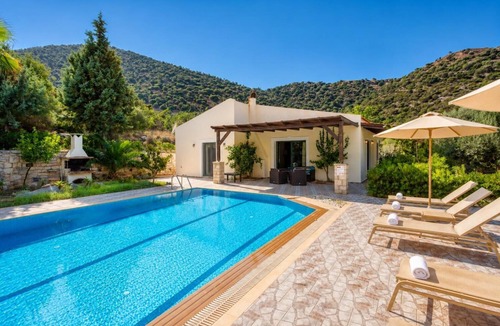 Vlichada Villa | Villa Dimitrios - Two Bedroom Villa, Sleeps 4