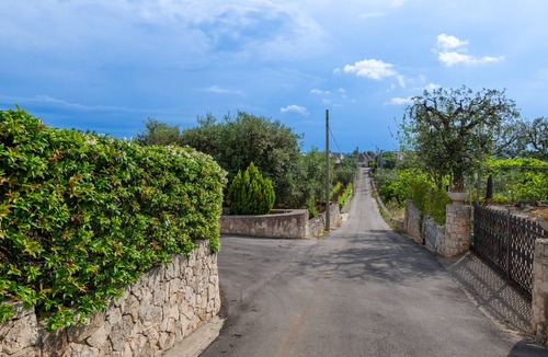 Coreggia House | Villa Dimora Loris with Garden, Shared Terrace & Wi-Fi