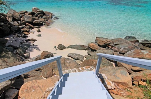 Estate Peterborg Villa | Villa Eau Claire - Magens Bay Affordable Beachfront Villa
