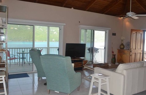 Estate Peterborg Villa | Villa Eau Claire - Magens Bay Affordable Beachfront Villa