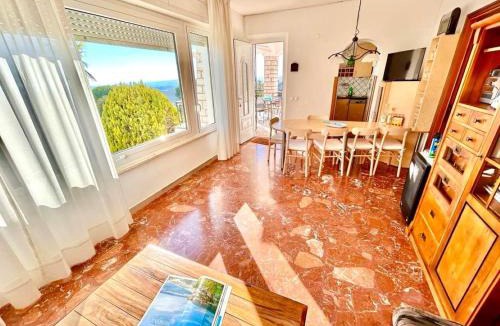 Villaggio Taunus House | Villa Edith - stupenda villa con terrazzo vista mare e spiaggia inclusa
