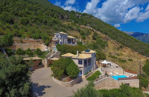 Pondi Villa | Villa Eirini