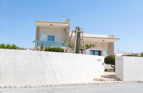 Capilungo Villa | Villa Eleonora con piscina Fronte Mare