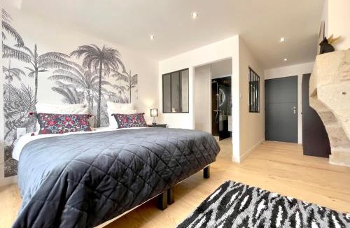 Gontaud House | Villa Eleonore - Chic Central Retreat Heated Pool