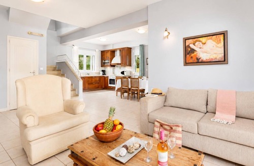 Gerani Villa | Villa Elessa - Three Bedroom Villa, Sleeps 6