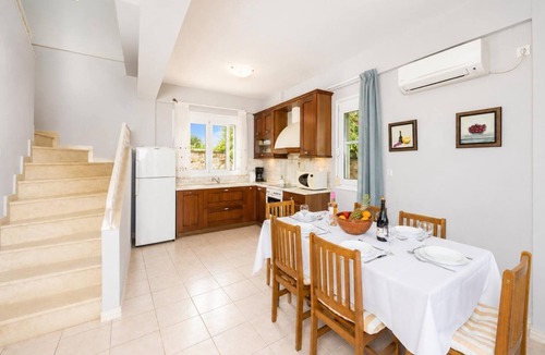 Gerani Villa | Villa Elessa - Three Bedroom Villa, Sleeps 6