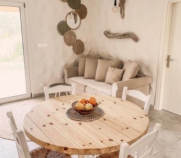 Peroulades Villa | Villa Elia