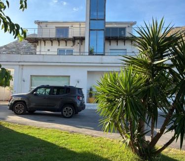Mondello Apartment | Villa Elloise