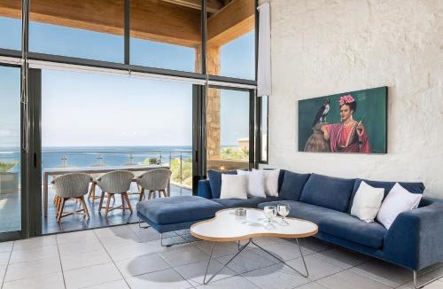 Chorafakia Villa | Villa Emilia front sea