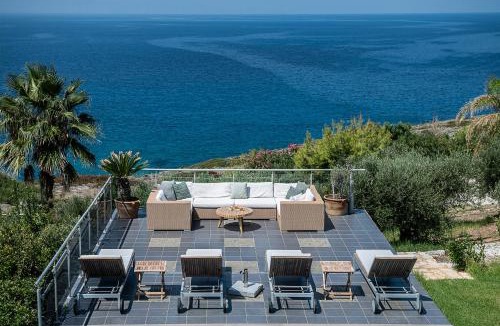 Chorafakia Villa | Villa Emilia front sea