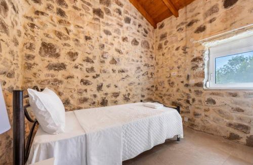 Laranion House | Villa Emilia