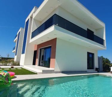 Ishem Villa | Villa ENI