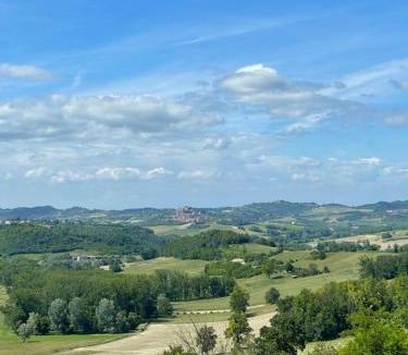 Montechiaro dʼAsti Apartment | Villa Esedra