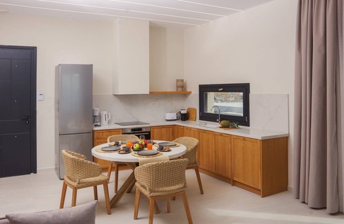 Megas Gialos Villa | Villa Evanthia | 2 BDR | Sea Views | Pool | Syros