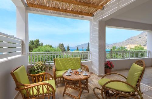 Pefkos Villa | Villa Evelyn