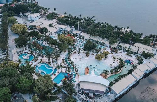 Tanza Resort | Villa Excellance Beach & Wave Pool Resort - Suites and Villas
